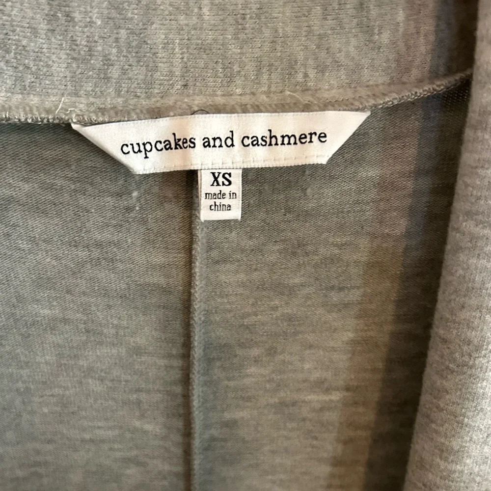 CUPCAKES & CASHMERE OPEN YOGA CARDIGAN WRAP SWEATER SIZE XS EUC - Picture 4 of 6